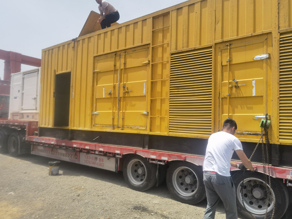 博爱除了负载情况和发动机维护，还有哪些因素会影响 200kw 柴油发电机的油耗？