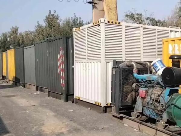 博爱200KW柴油发电机机组每小时油耗是多少？